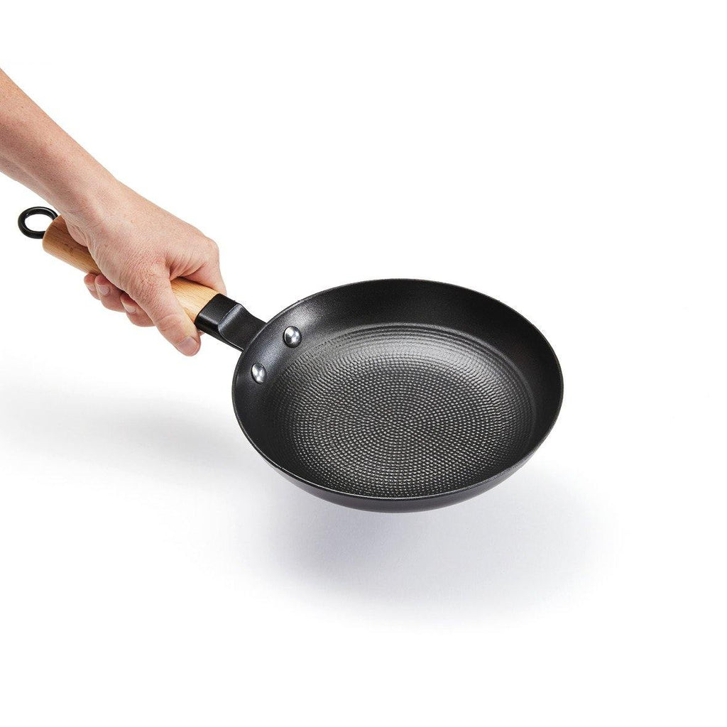 Qulinart cast iron lightweight skillet with non-stick honeycomb structure - 20, 24 or 28 cm