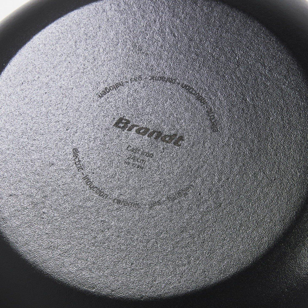 Qulinart cast iron lightweight skillet with non-stick honeycomb structure - 20, 24 or 28 cm