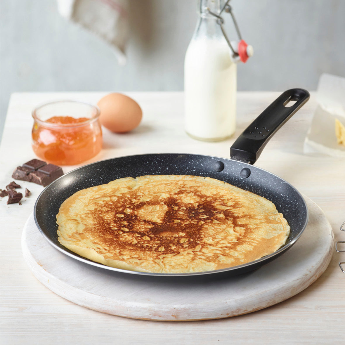 Crêpière revêtement dur comme pierre anti-adhésive 28 cm - Colichef