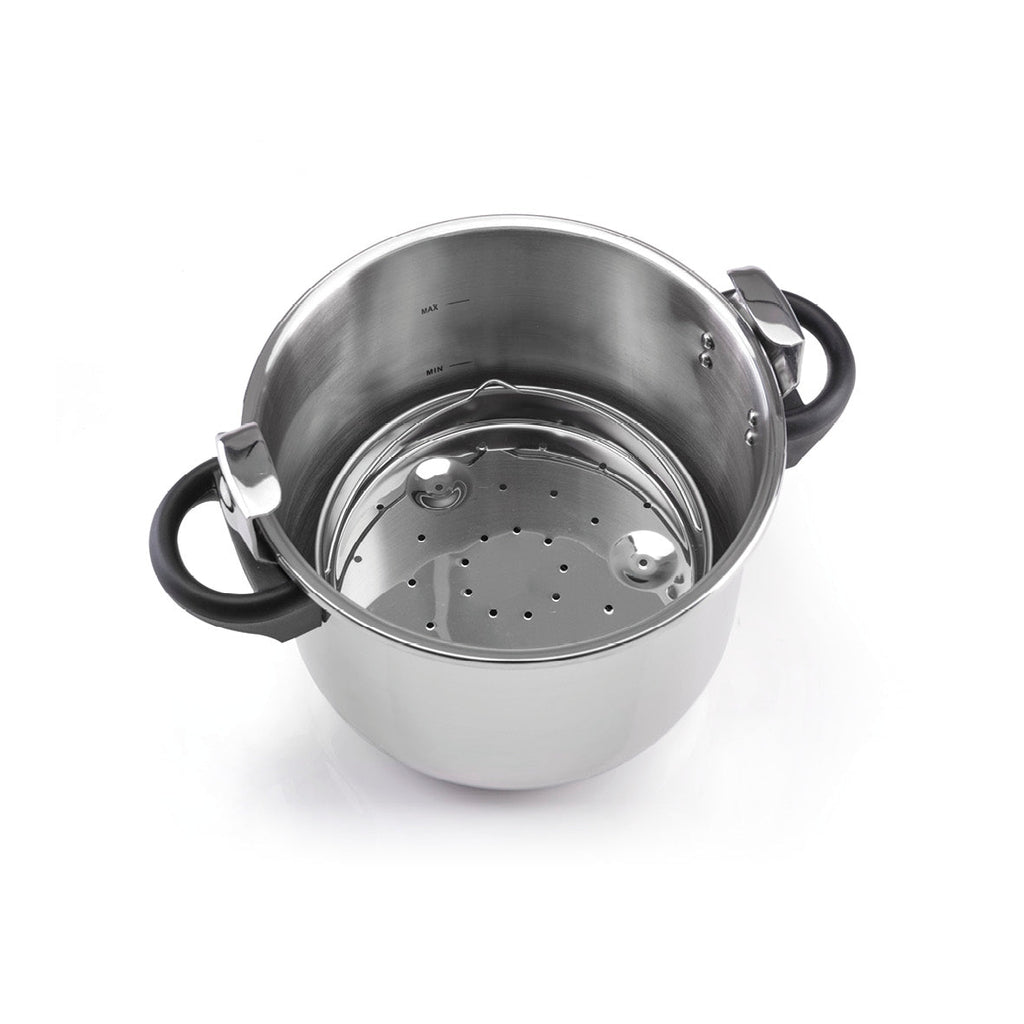 Pressure cooker with steaming basket - Silver